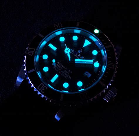 does original rolex sub have lume